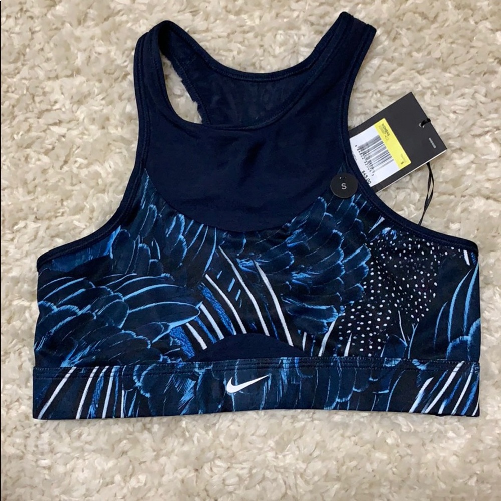 NWT Nike swoosh sports bra